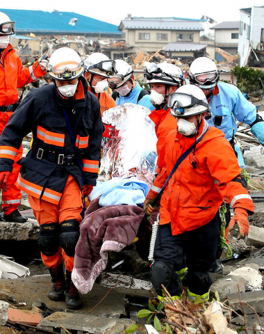 Labores de rescate y reconstrucción en Japón