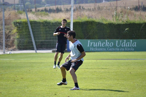 Raúl García se entrena en las instalaciones de Tajonar por primera vez tras su regreso al Club Atlético Osasuna.