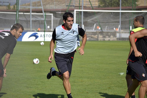 Raúl García se entrena en las instalaciones de Tajonar por primera vez tras su regreso al Club Atlético Osasuna.