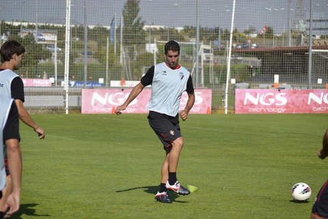 Raúl García se entrena en las instalaciones de Tajonar por primera vez tras su regreso al Club Atlético Osasuna.