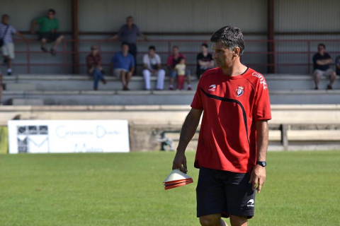 La plantilla de Osasuna ha realizado un corto pero intenso entrenamiento este jueves en Tajonar. Durante una hora, los jugadores de José Luis Mendilibar han trabajado la presión a gran ritmo con diferentes ejercicios.