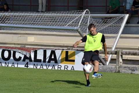 La plantilla de Osasuna ha realizado un corto pero intenso entrenamiento este jueves en Tajonar. Durante una hora, los jugadores de José Luis Mendilibar han trabajado la presión a gran ritmo con diferentes ejercicios.