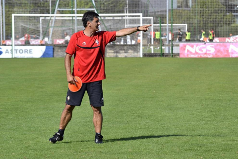 La plantilla de Osasuna ha realizado un corto pero intenso entrenamiento este jueves en Tajonar. Durante una hora, los jugadores de José Luis Mendilibar han trabajado la presión a gran ritmo con diferentes ejercicios.