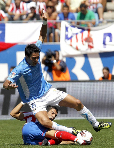 Osasuna consigue un empate en el Vicente Calderón en la segunda jornada de la temporada 2011/2012.