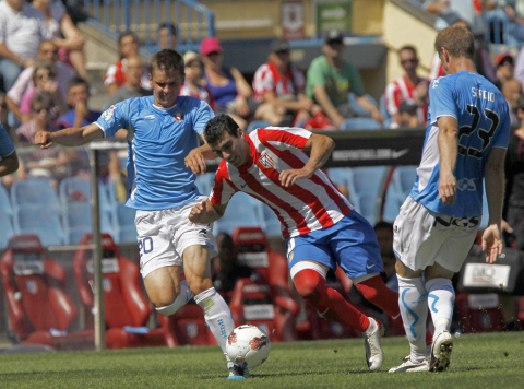 Osasuna consigue un empate en el Vicente Calderón en la segunda jornada de la temporada 2011/2012.