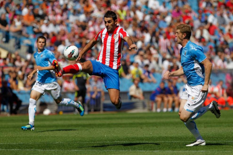 Osasuna consigue un empate en el Vicente Calderón en la segunda jornada de la temporada 2011/2012.