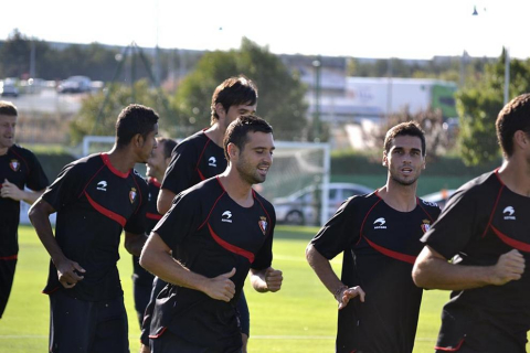 Osasuna ha vuelto a las entrenamientos en Tajonar para preparar el partido del próximo domingo ante el Sporting de Gijón en el Reyno de Navarra