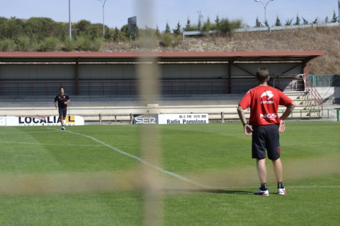 Tras cinco meses lesionado, el iraní se ha ejercitado en solitario en Tajonar.
