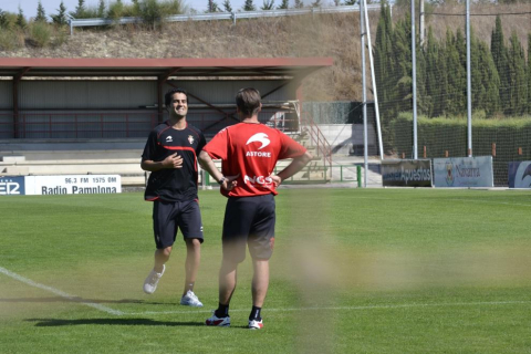 Tras cinco meses lesionado, el iraní se ha ejercitado en solitario en Tajonar.