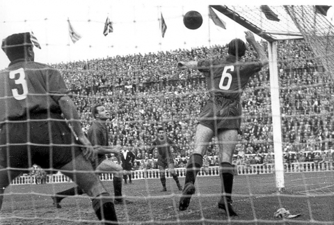 Repasa los Barcelona-Osasuna a través de imágenes de sus enfrentamientos en el Camp Nou