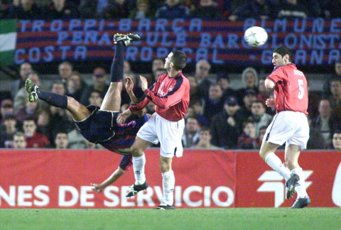 Repasa los Barcelona-Osasuna a través de imágenes de sus enfrentamientos en el Camp Nou
