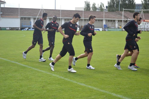 Los jugadores de Osasuna han entrenado este domingo en Tajonar tras la debacle del Camp Nou para preparar el partido ante el Sevilla del próximo martes.