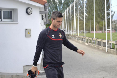 Los jugadores de Osasuna han entrenado este domingo en Tajonar tras la debacle del Camp Nou para preparar el partido ante el Sevilla del próximo martes.