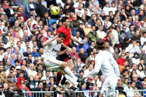 Imágen del Real Madrid-Osasuna jugado en el Santiago Bernabéu que los de Mourinho han ganado 7-1