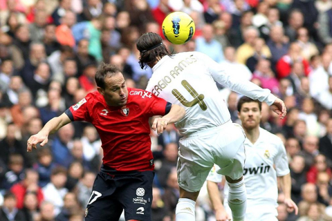 Imágen del Real Madrid-Osasuna jugado en el Santiago Bernabéu que los de Mourinho han ganado 7-1