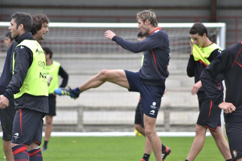 Osasuna se ha entrenado este lunes en Tajonar tras la abultada derrota en el Santiago Bernabéu ante el Real Madrid por 7-1