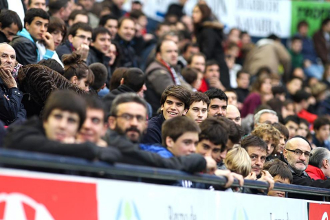 Imágenes de la afición del Reyno de Navarra en el encuentro Osasuna 0 - Rayo Vallecano 0.