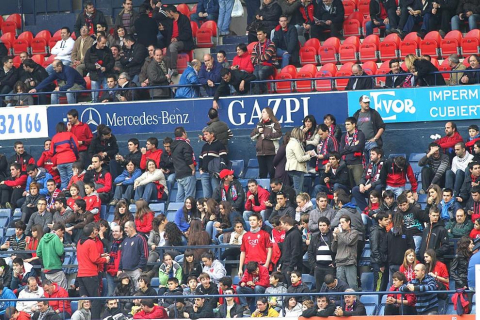 Imágenes de la afición del Reyno de Navarra en el encuentro Osasuna 0 - Rayo Vallecano 0.