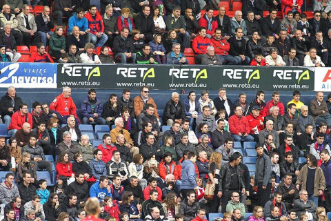 Imágenes de la afición del Reyno de Navarra en el encuentro Osasuna 0 - Rayo Vallecano 0.