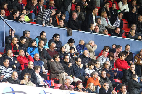 Imágenes de la afición del Reyno de Navarra en el encuentro Osasuna 0 - Rayo Vallecano 0.