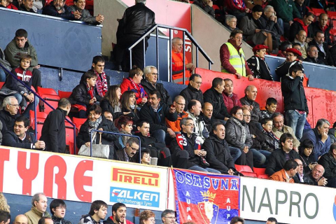 Imágenes de la afición del Reyno de Navarra en el encuentro Osasuna 0 - Rayo Vallecano 0.