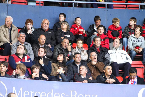 Imágenes de la afición del Reyno de Navarra en el encuentro Osasuna 0 - Rayo Vallecano 0.