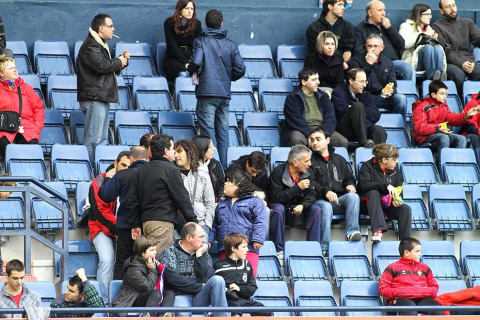 Imágenes de la afición del Reyno de Navarra en el encuentro Osasuna 0 - Rayo Vallecano 0.