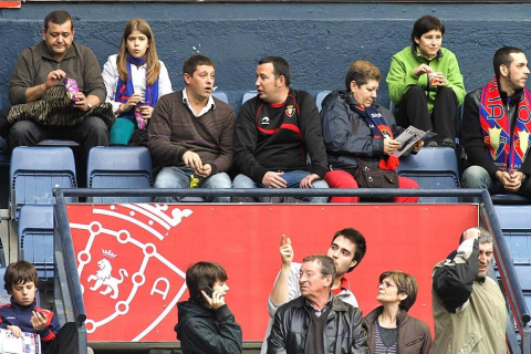 Imágenes de la afición del Reyno de Navarra en el encuentro Osasuna 0 - Rayo Vallecano 0.