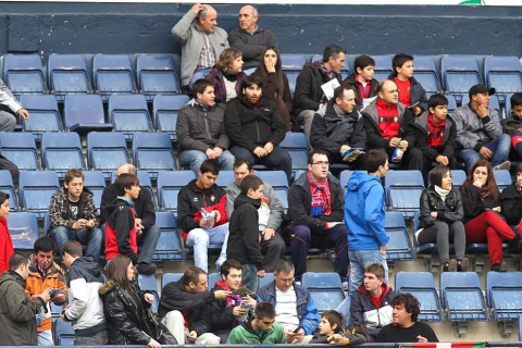 Imágenes de la afición del Reyno de Navarra en el encuentro Osasuna 0 - Rayo Vallecano 0.