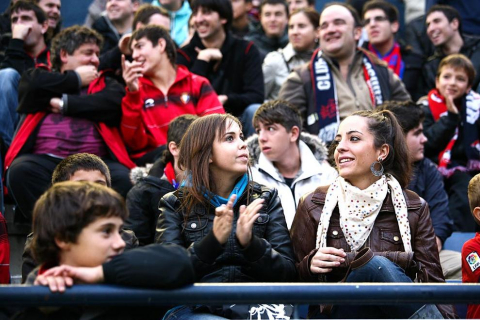 Imágenes de la afición del Reyno de Navarra en el encuentro Osasuna 0 - Rayo Vallecano 0.