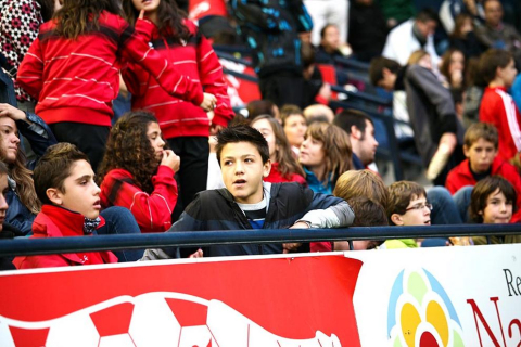 Imágenes de la afición del Reyno de Navarra en el encuentro Osasuna 0 - Rayo Vallecano 0.