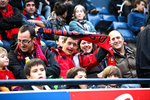 Imágenes de la afición del Reyno de Navarra en el encuentro Osasuna 0 - Rayo Vallecano 0.