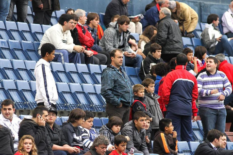 Imágenes de la afición del Reyno de Navarra en el encuentro Osasuna 0 - Rayo Vallecano 0.