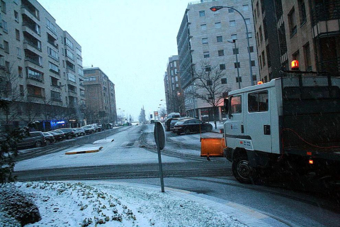 Varios lugares de Pamplona amanecen nevados este 5 de febrero