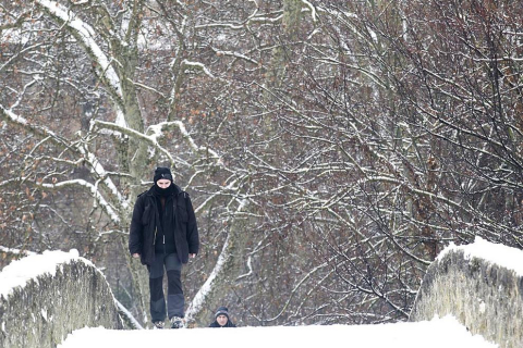 Varios lugares de Pamplona amanecen nevados este 5 de febrero
