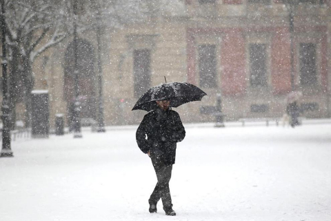 Varios lugares de Pamplona amanecen nevados este 5 de febrero