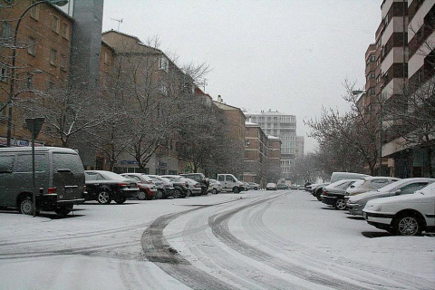 Varios lugares de Pamplona amanecen nevados este 5 de febrero