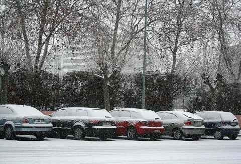 Varios lugares de Pamplona amanecen nevados este 5 de febrero