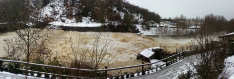 El desbordamiento de algunos ríos ha provocado inundaciones en lugares como Mutilva, Huarte u Ororbia