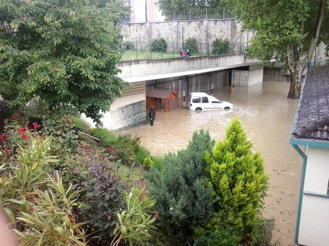 Imágenes de los lectores de riadas en Pamplona y Comarca