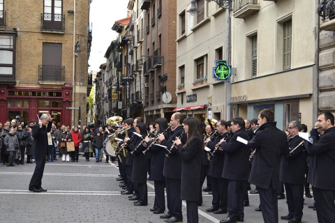 El Orfeón Pamplonés y la Pamplonesa han animado el sábado con motivo de Santa Cecilia, patrona de los músicos