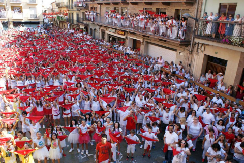 Cohete de fiestas y fiesta del club de jubilados
