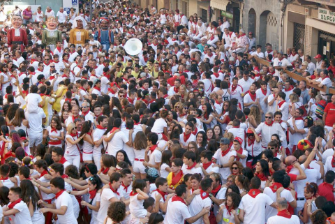 Cohete de fiestas y fiesta del club de jubilados