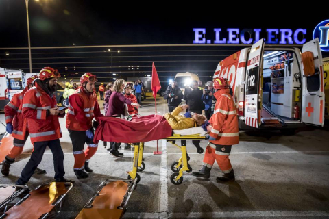 Imágenes del simulacro de atentado terrorista realizado en el centro comercial La Morea.