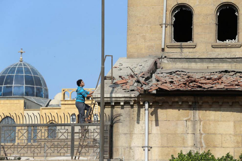 Catedral ortodoxa copta de San Marcos después de una explosión dentro de la catedral de El Cairo