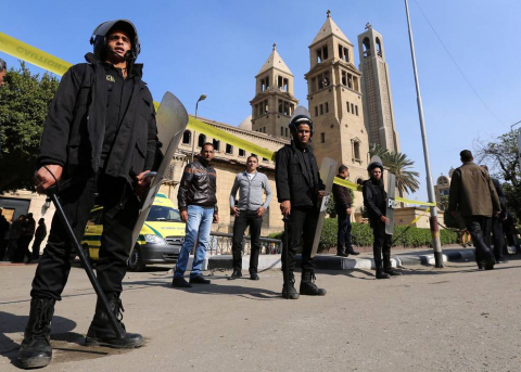 Catedral ortodoxa copta de San Marcos después de una explosión dentro de la catedral de El Cairo