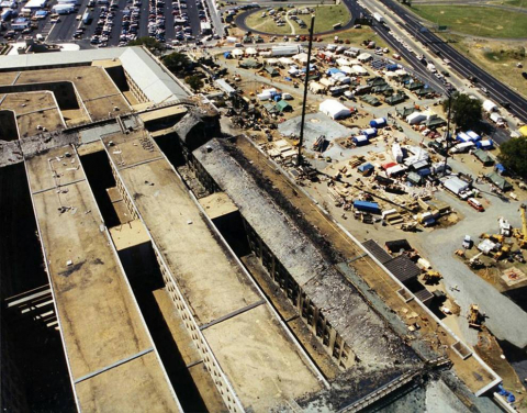 El FBI ha publicado un archivo de fotos con imágenes nunca vistas de los atentados del 11-S donde se muestra la devastación que sufrió el Pentágono