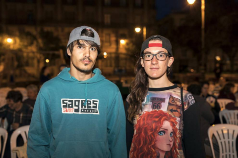 La plaza de San Francisco de Pamplona acogió, la noche del 18 de agosto, una nueva sesión del programa de cine al aire libre organizado por el Ayuntamiento de Pamplona para este mes de agosto. En esta ocasión, la película proyectada fue 'Esperando al rey', un filme protagonizado por el conocido actor Tom Hanks.
