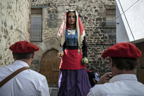 Imágenes del día del patrón de las fiestas de Lumbier.