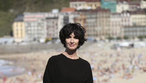 Numerosas estrellas del mundo del cine brillan ya en la capital donostiarra para participar en la 65 edición del Festival Internacional de Cine de San Sebastián, que comienza este viernes.